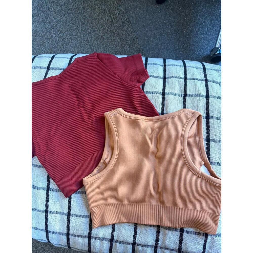 Bundle of 2 Bo+Tee seamless cropped tops size M - Picture 3 of 3